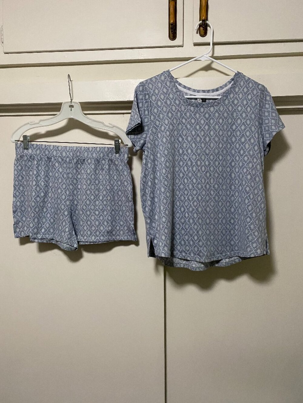 Jaclyn Intimates, gray & white pajama & shorts set, size M